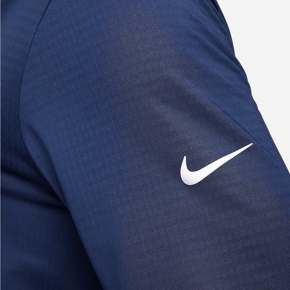Nike - Men’s Golf Dri-FIT 1/2 Zip - Picture 5 of 7